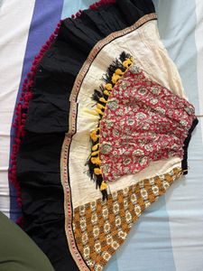 Embroidered Sleeveless Layered Lehenga Choli