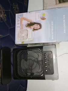 Portable Mini Cooler With 7colour Lights