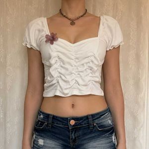 white ruched sleeve top ⋆‧°𓏲ּ𝄢
