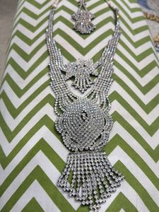 Sparkling Rhinestone Necklace Set without earrings