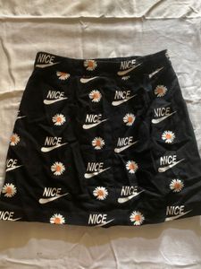 Nike Daisy Skirt