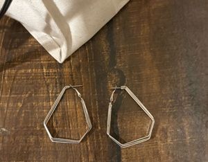 Geometric Outline Hoop Earrings