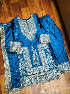 😍Stunning Teal Embroidered Kurta Set