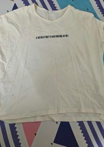 Off white Graphic T-Shirt