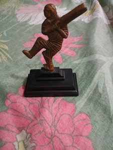 Cricket Player Showpiece