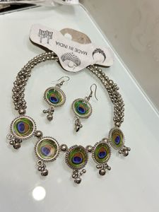 2 beautiful peacock feather silver necklace
