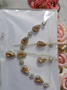 Elegant Rhinestone Necklace and Earring Set