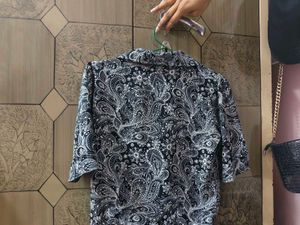 black crop shirt
