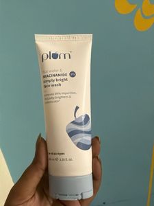 Plum Rice Water & Niacinamide Face Wash