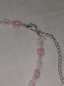 Pink &amp; White Beaded Flower Bracelet🌸🩷