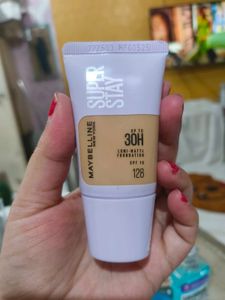 sealed Maybelline SuperStay Lumi-Matte