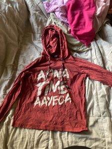SALEE ‼️Graphic Print Hoodie