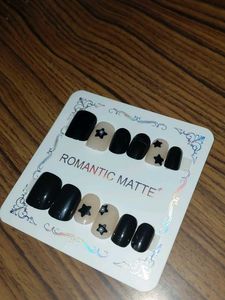 Cute Gothic Star Press-On Nails