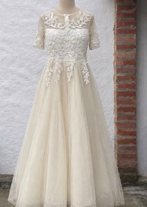Elegant Lace Evening Gown🦋🎀