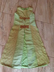 Elegant Green Ethnic Gown