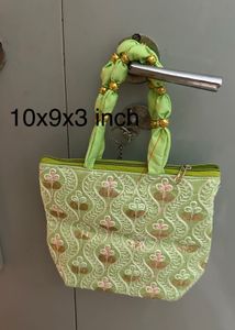 Embroidered Handbag raw silk ( Green / Beige)