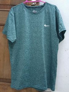 Nike Dri-Fit T-Shirt