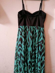 Stylish Black &amp; Teal Print Dress