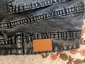 Stylish Grey Wash Cargo Jeans