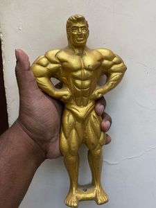 Vintage Bodybuilder Figurine Trophy (2)