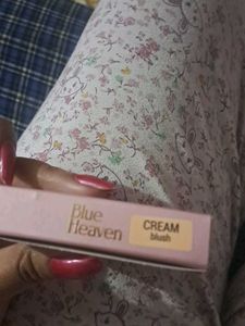 Blue Heaven Get Bright Compact Powder