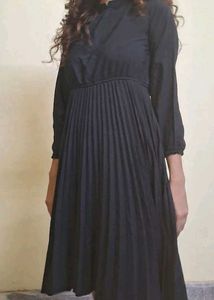 Elegant Black Pleated Dress