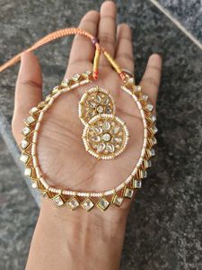 Elegant Kundan Necklace and Earring Set
