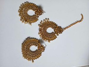 Elegant Gold Maang Tikka &amp; Earring Set