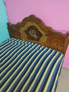 Very Good Condition 🛌 Bed 🛏️