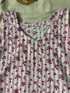 V-Neck Printed Sleeveless Kurta