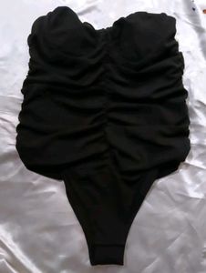 Elegant Black Strapless One-Piece Swimsuit