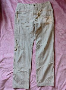 Low rise Women's Cargo Pants