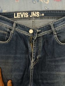 Levis JNS Dark Wash Jeans