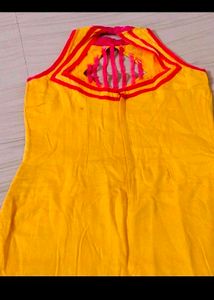 Ethnic Kurta Set - Vibrant kutchi work Design