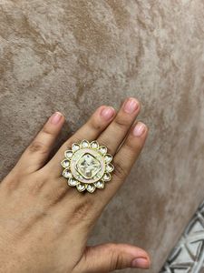Statement Kundan Ring