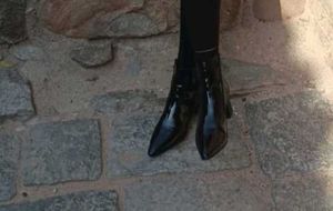 Chic Black Pointed Toe glossy Ankle Boots