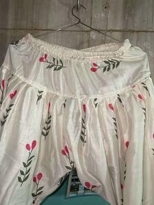 Elegant White Kurta with Floral Print