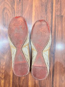 Elegant Embroidered Juttis