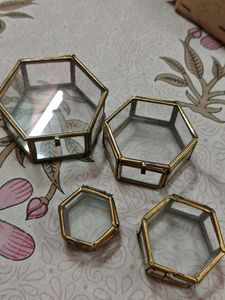 4 Box