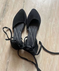 Summer Sale 🔥Elegant Black Flat Gladiator