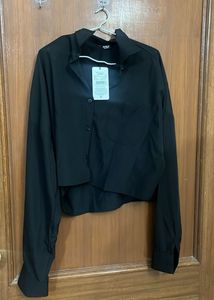 Chic Black Cropped Button-Up Shirt