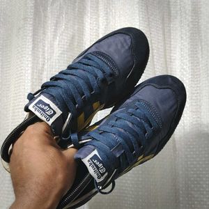 Onitsuka Tiger Dark Blue &amp; Gold Shoes