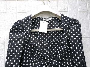 New with tag Chic Polka Dot Long Sleeve Crop Top
