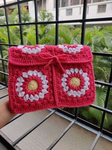 Crochet Flower Clutch