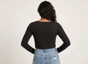 Black Cropped Button-Up Long Sleeve Top