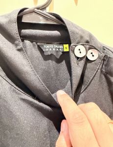 Chic black Button-Detail Top