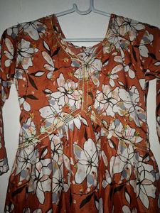 Aliya cut Floral Print Dress🤎