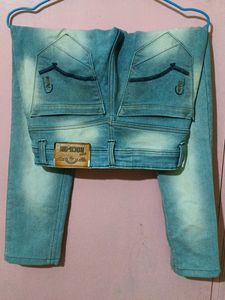 ​Size-[28] Jeans🚨