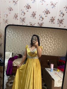 Yellow Embellished Evening Gown🌻🎀🧚🏻‍♀️
