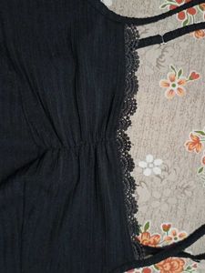 Chic Black Lace Trim Cami Top